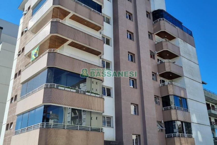Apartamento com 120m², 3 dormitórios, 2 vagas, no bairro Madureira em Caxias do Sul para Alugar