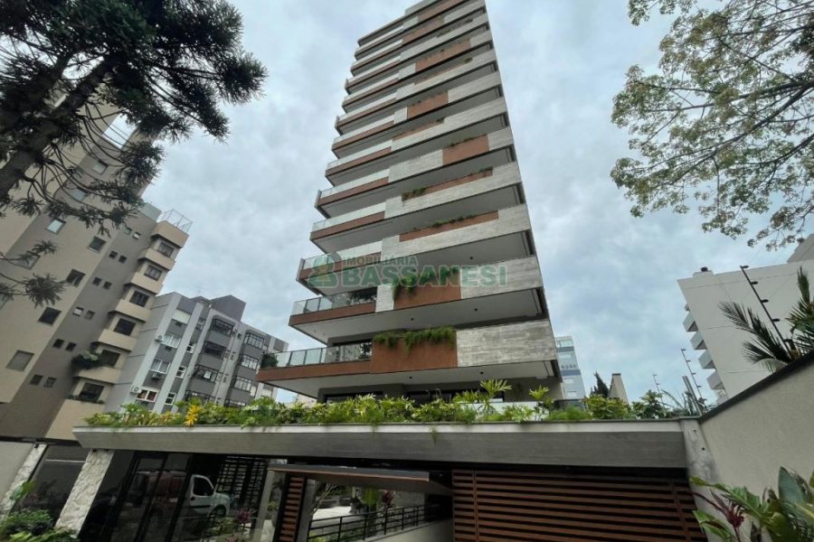 Apartamento com 266m², 3 dormitórios, 2 vagas, no bairro Exposição em Caxias do Sul para Comprar