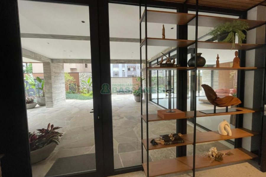 Apartamento com 266m², 3 dormitórios, 2 vagas, no bairro Exposição em Caxias do Sul para Comprar