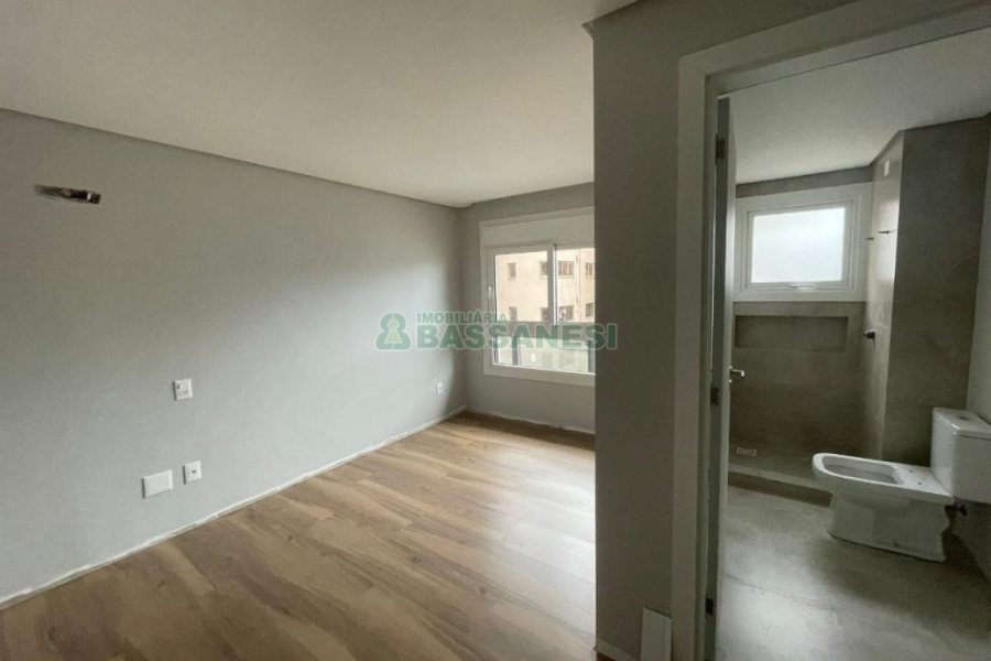 Apartamento com 266m², 3 dormitórios, 2 vagas, no bairro Exposição em Caxias do Sul para Comprar