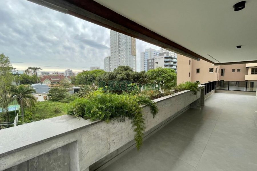 Apartamento com 266m², 3 dormitórios, 2 vagas, no bairro Exposição em Caxias do Sul para Comprar