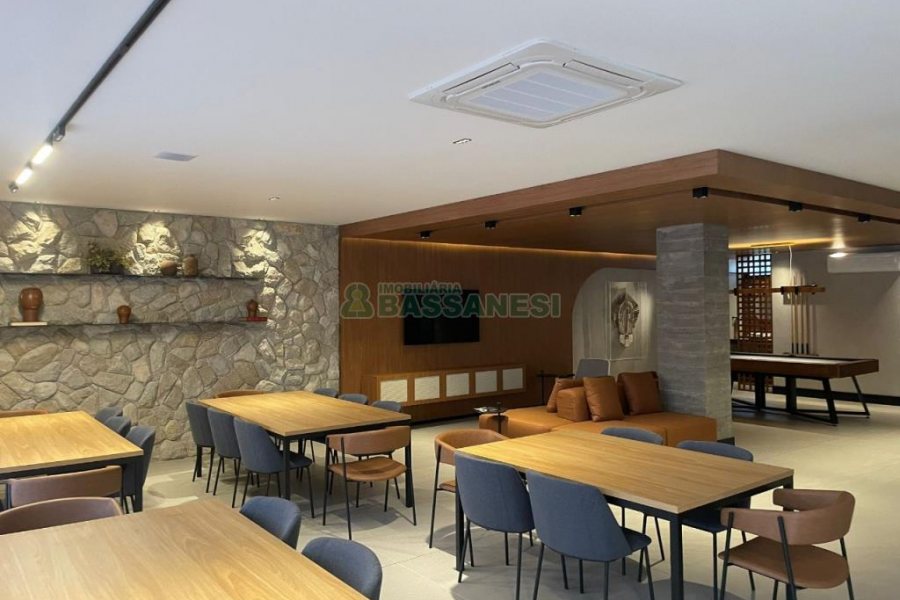 Apartamento com 266m², 3 dormitórios, 2 vagas, no bairro Exposição em Caxias do Sul para Comprar