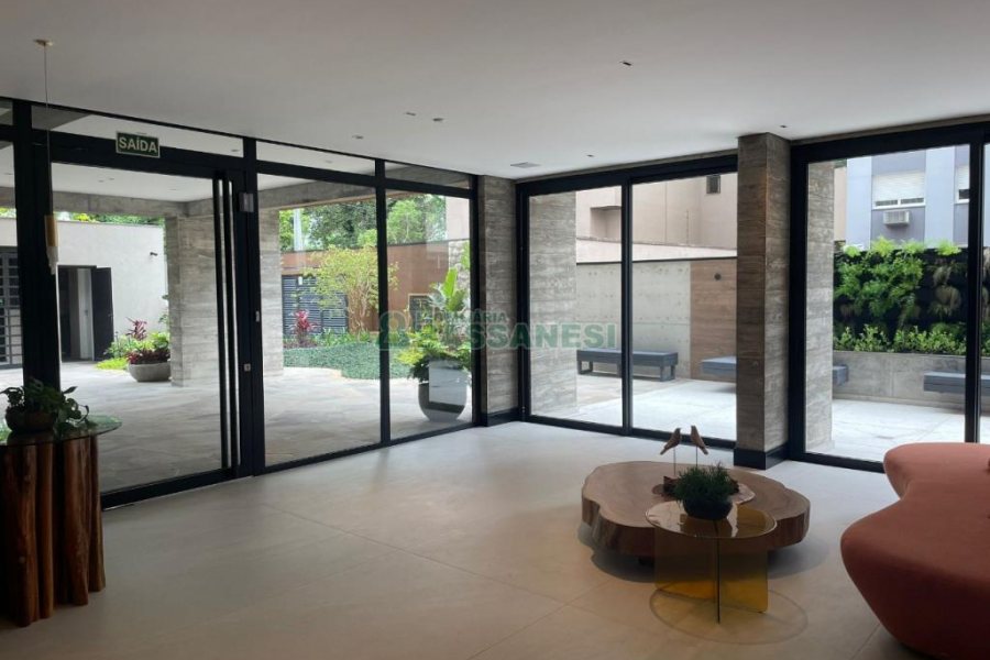 Apartamento com 241m², 3 dormitórios, 2 vagas, no bairro Exposição em Caxias do Sul para Comprar