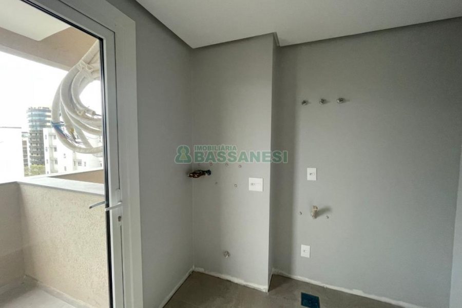 Apartamento com 241m², 3 dormitórios, 2 vagas, no bairro Exposição em Caxias do Sul para Comprar