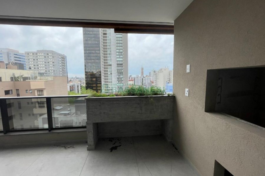 Apartamento com 241m², 3 dormitórios, 2 vagas, no bairro Exposição em Caxias do Sul para Comprar
