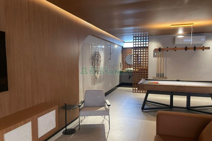 Apartamento com 241m², 3 dormitórios, 2 vagas, no bairro Exposição em Caxias do Sul para Comprar