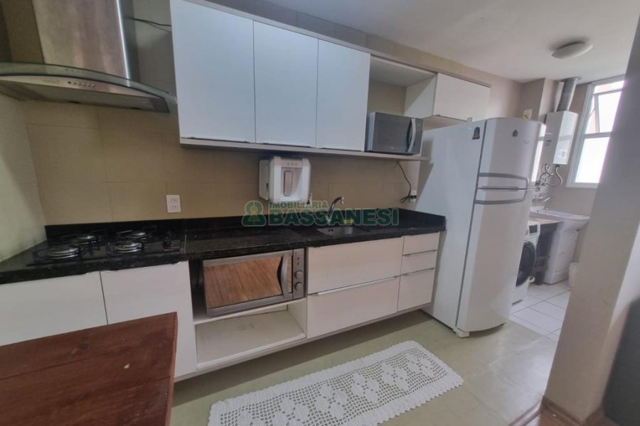 Apto Mobiliado com 86m², 3 dormitórios, 2 vagas, no bairro De Lazzer em Caxias do Sul para Alugar