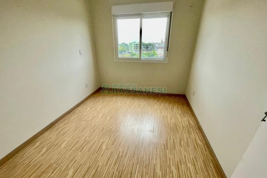Apartamento com 85m², 3 dormitórios, 1 vaga, no bairro Desvio Rizzo em Caxias do Sul para Comprar