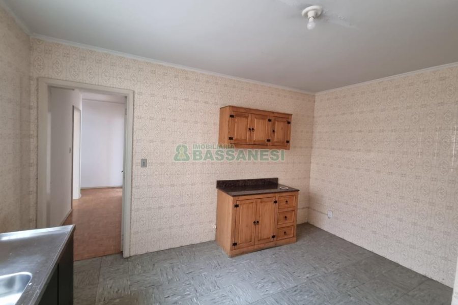 Apartamento com 90m², 2 dormitórios, 1 vaga, no bairro Centro em Caxias do Sul para Comprar