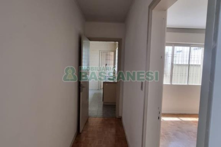 Apartamento com 90m², 2 dormitórios, 1 vaga, no bairro Centro em Caxias do Sul para Comprar