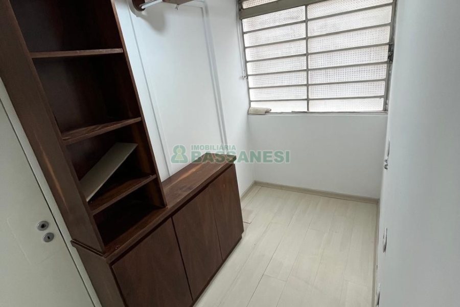 Apartamento com 53m², 2 dormitórios, no bairro Centro em Caxias do Sul para Alugar