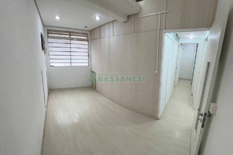 Apartamento com 53m², 2 dormitórios, no bairro Centro em Caxias do Sul para Alugar