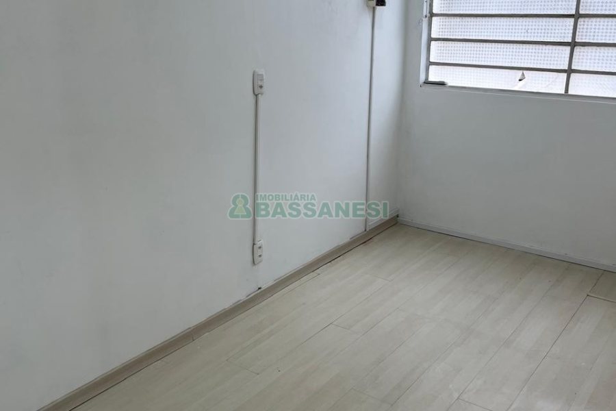 Apartamento com 53m², 2 dormitórios, no bairro Centro em Caxias do Sul para Alugar