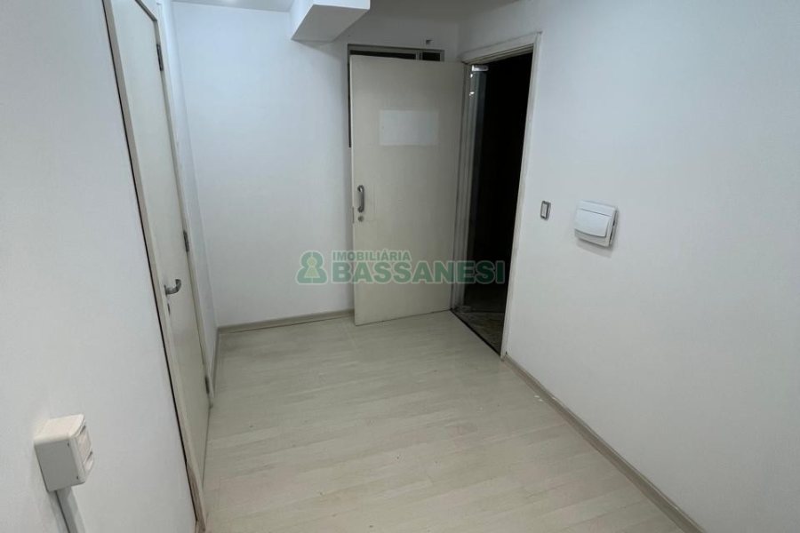 Apartamento com 53m², 2 dormitórios, no bairro Centro em Caxias do Sul para Alugar