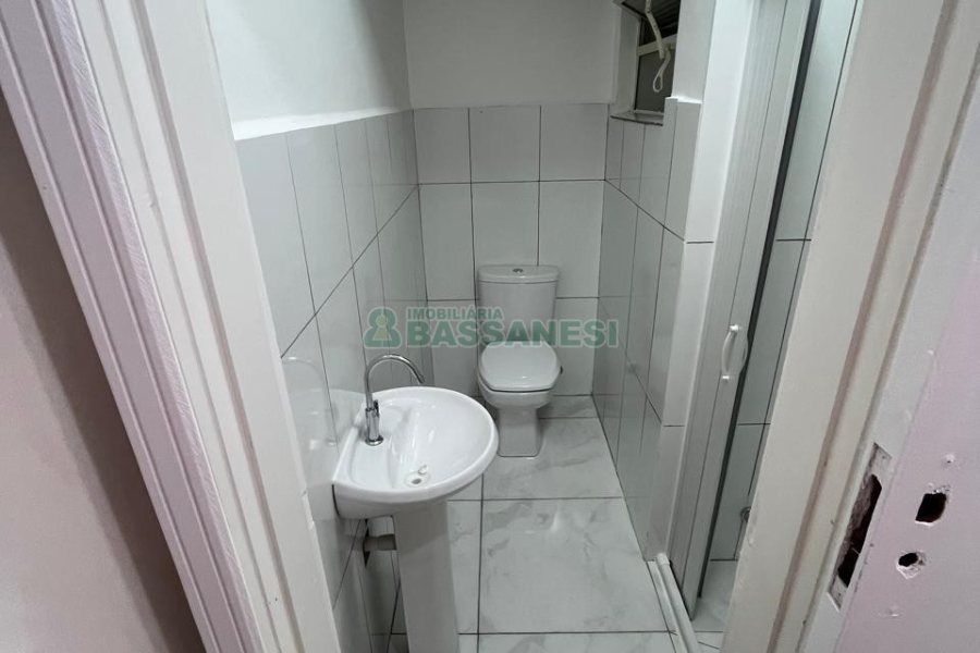Apartamento com 53m², 2 dormitórios, no bairro Centro em Caxias do Sul para Alugar