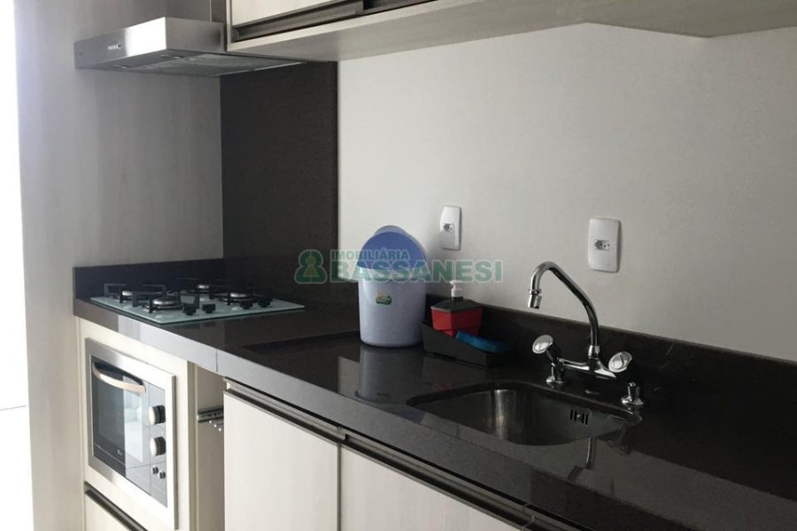 Apartamento com 46m², 1 dormitório, 1 vaga, no bairro Lourdes em Caxias do Sul para Comprar