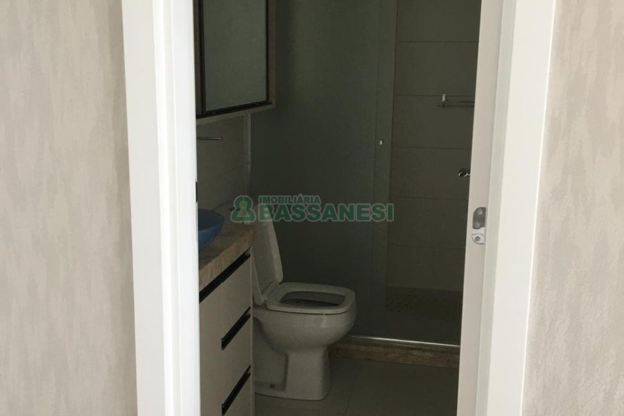 Apartamento com 46m², 1 dormitório, 1 vaga, no bairro Lourdes em Caxias do Sul para Comprar