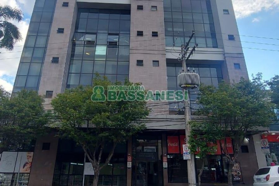 Sala com 86m², no bairro Centro em Caxias do Sul para Alugar