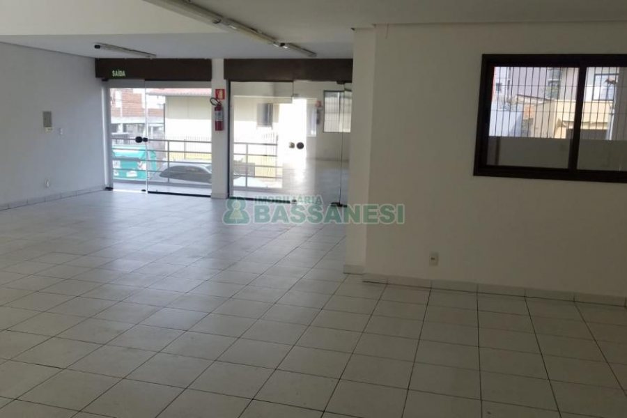 Loja com 98m², 3 vagas, no bairro Sagrada Família em Caxias do Sul para Alugar