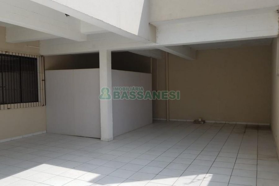 Loja com 98m², 3 vagas, no bairro Sagrada Família em Caxias do Sul para Alugar