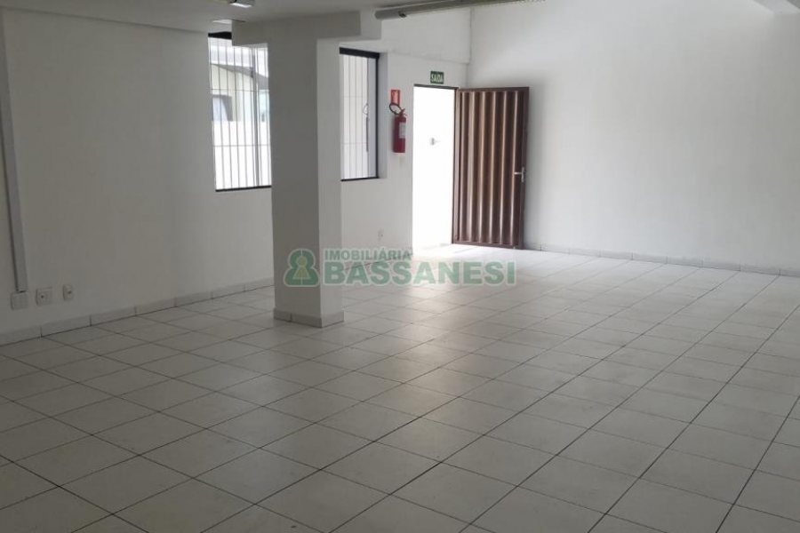 Loja com 98m², 3 vagas, no bairro Sagrada Família em Caxias do Sul para Alugar