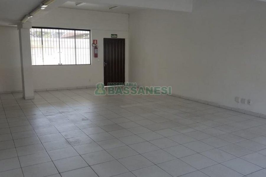 Loja com 98m², 3 vagas, no bairro Sagrada Família em Caxias do Sul para Alugar