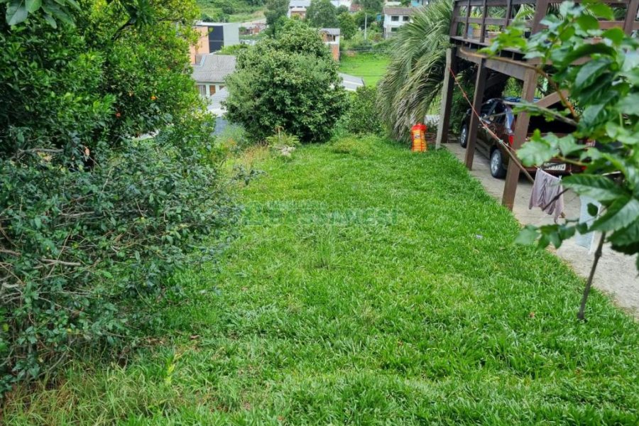 Terreno com 387m², no bairro Sanvitto em Caxias do Sul para Comprar