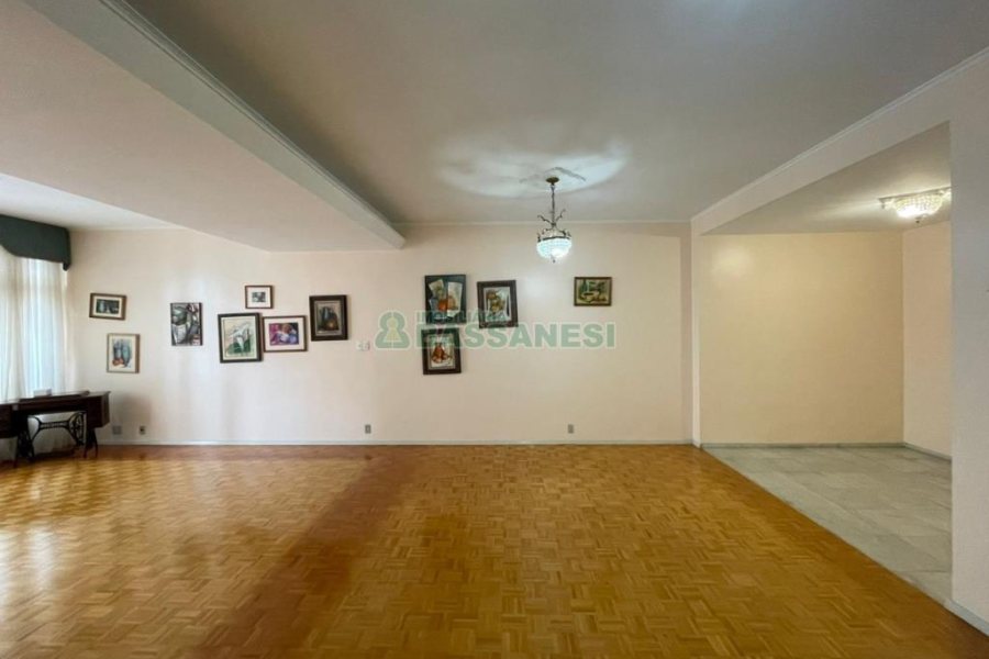 Apartamento com 174m², 3 dormitórios, 1 vaga, no bairro Centro em Caxias do Sul para Alugar ou Comprar