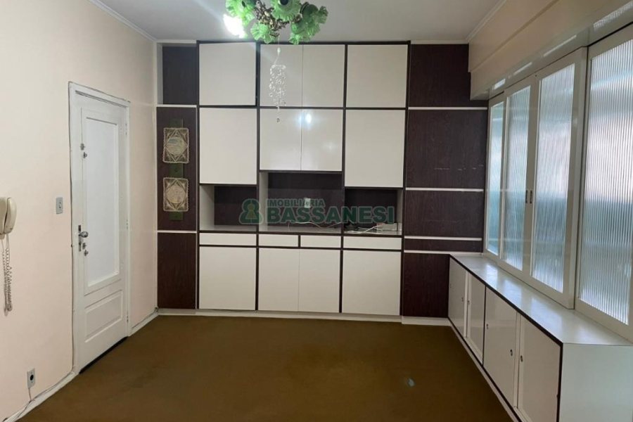 Apartamento com 174m², 3 dormitórios, 1 vaga, no bairro Centro em Caxias do Sul para Alugar ou Comprar