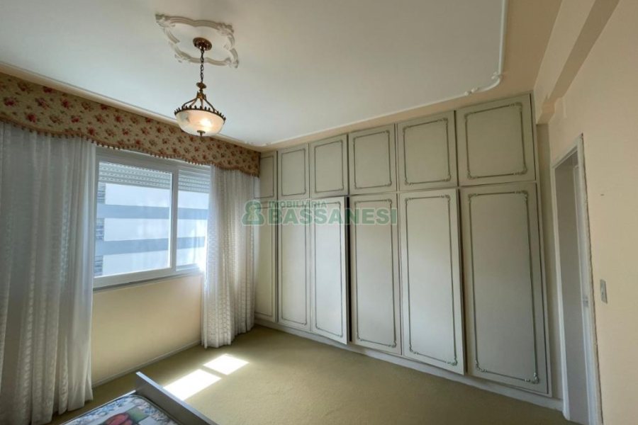 Apartamento com 174m², 3 dormitórios, 1 vaga, no bairro Centro em Caxias do Sul para Alugar ou Comprar