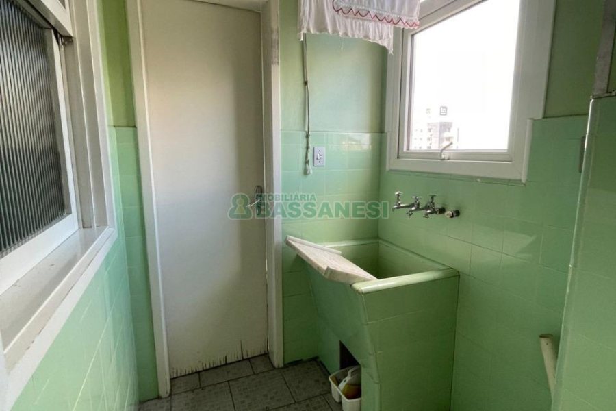 Apartamento com 174m², 3 dormitórios, 1 vaga, no bairro Centro em Caxias do Sul para Alugar ou Comprar