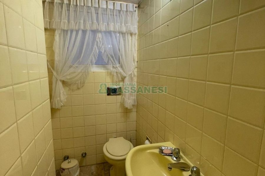 Apartamento com 174m², 3 dormitórios, 1 vaga, no bairro Centro em Caxias do Sul para Alugar ou Comprar