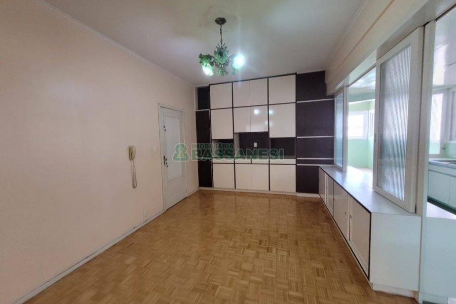 Apartamento com 174m², 3 dormitórios, 1 vaga, no bairro Centro em Caxias do Sul para Alugar ou Comprar