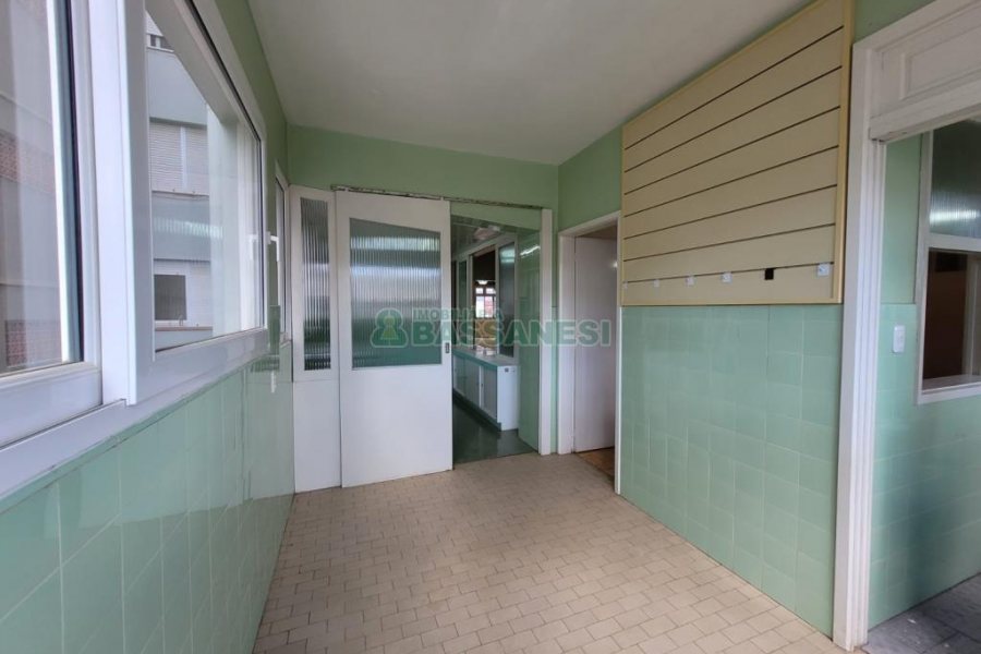Apartamento com 174m², 3 dormitórios, 1 vaga, no bairro Centro em Caxias do Sul para Alugar ou Comprar