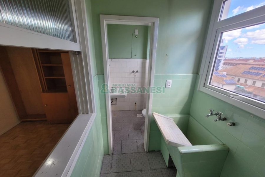 Apartamento com 174m², 3 dormitórios, 1 vaga, no bairro Centro em Caxias do Sul para Alugar ou Comprar