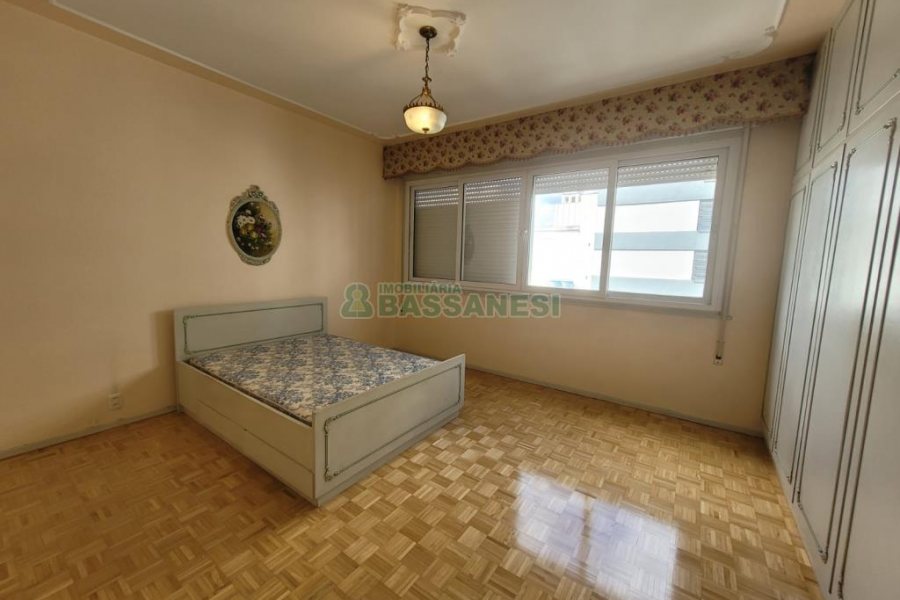 Apartamento com 174m², 3 dormitórios, 1 vaga, no bairro Centro em Caxias do Sul para Alugar ou Comprar