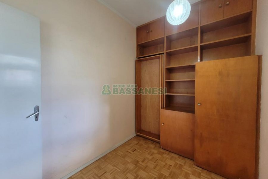 Apartamento com 174m², 3 dormitórios, 1 vaga, no bairro Centro em Caxias do Sul para Alugar ou Comprar
