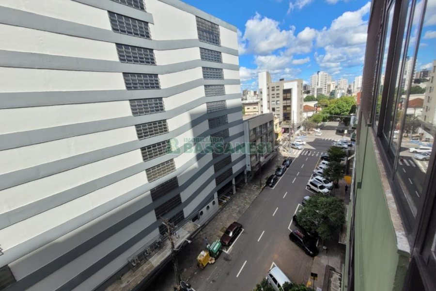 Apartamento com 174m², 3 dormitórios, 1 vaga, no bairro Centro em Caxias do Sul para Alugar ou Comprar