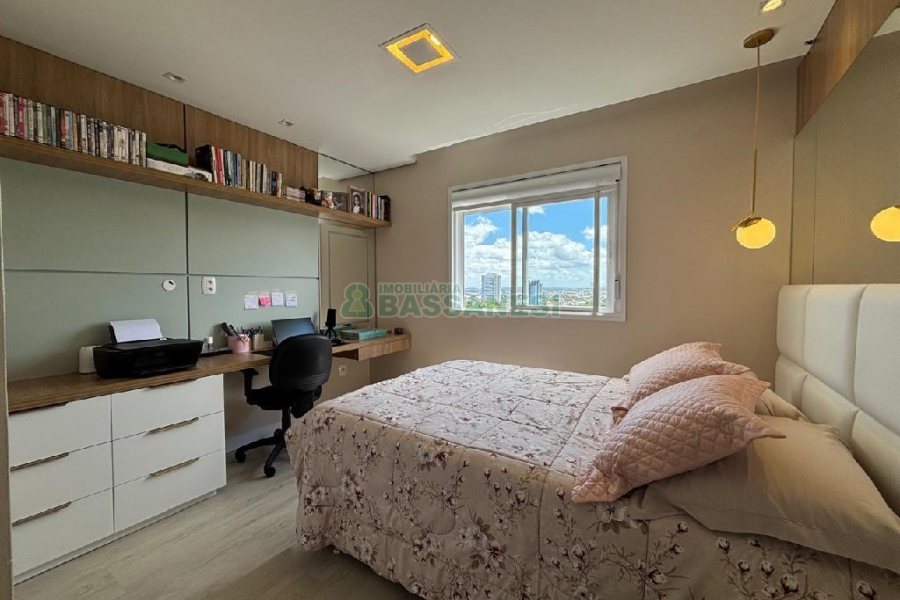 Apto Mobiliado com 62m², 2 dormitórios, 1 vaga, no bairro Panazzolo em Caxias do Sul para Comprar
