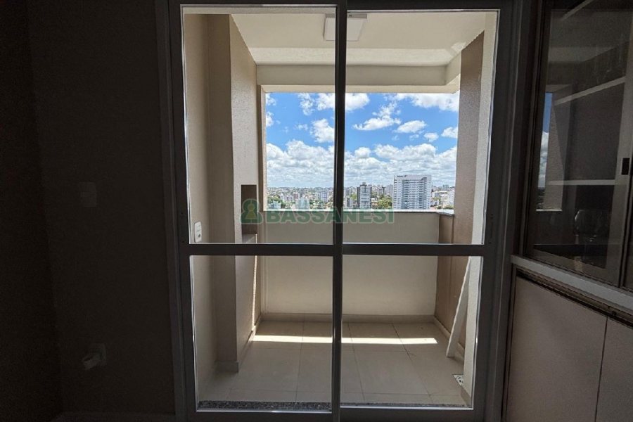Apto Mobiliado com 62m², 2 dormitórios, 1 vaga, no bairro Panazzolo em Caxias do Sul para Comprar