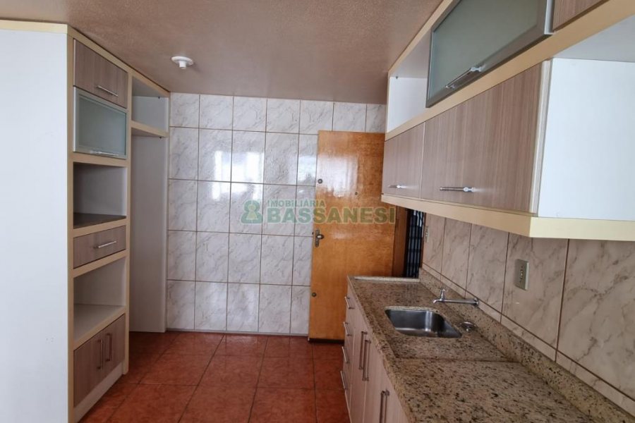 Apartamento com 38m², 2 dormitórios, no bairro Parque Oasis em Caxias do Sul para Comprar