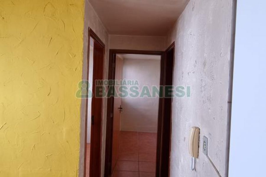 Apartamento com 38m², 2 dormitórios, no bairro Parque Oasis em Caxias do Sul para Comprar