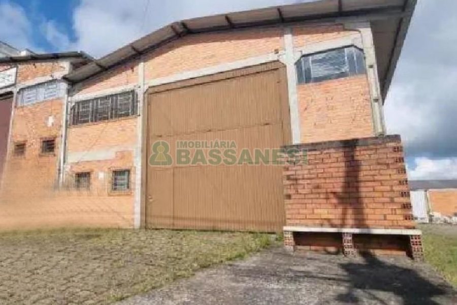Pavilhão com 620m², no bairro Bela Vista em Caxias do Sul para Alugar