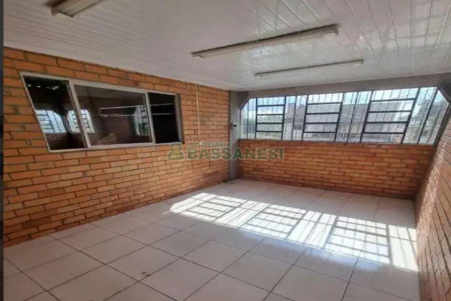Pavilhão com 620m², no bairro Bela Vista em Caxias do Sul para Alugar