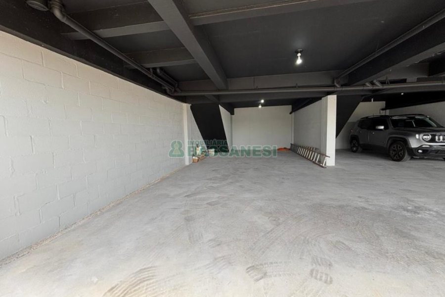 Casa com 110m², 2 dormitórios, 2 vagas, no bairro Esplanada em Caxias do Sul para Comprar