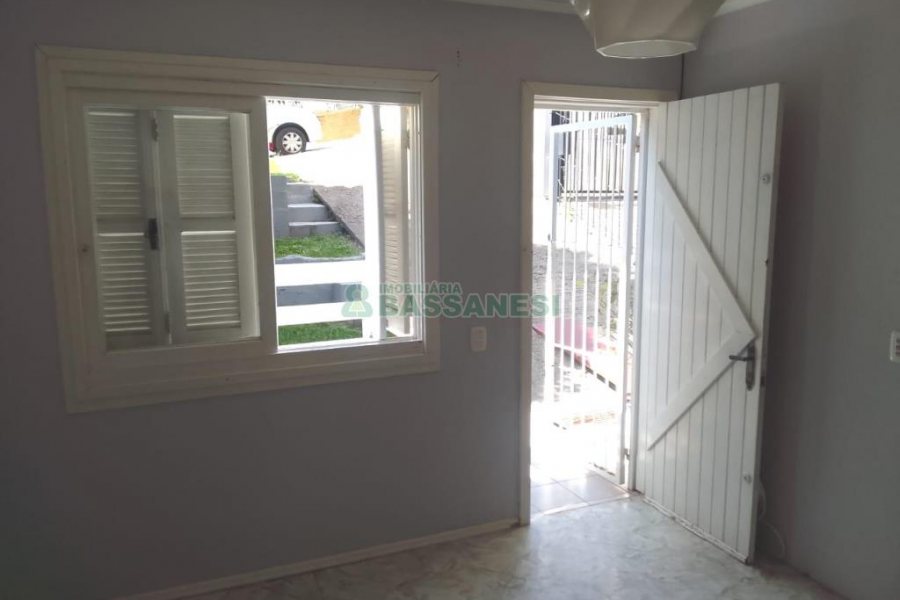 Sobrado com 234m², 3 dormitórios, 1 vaga, no bairro Colina Sorriso em Caxias do Sul para Comprar