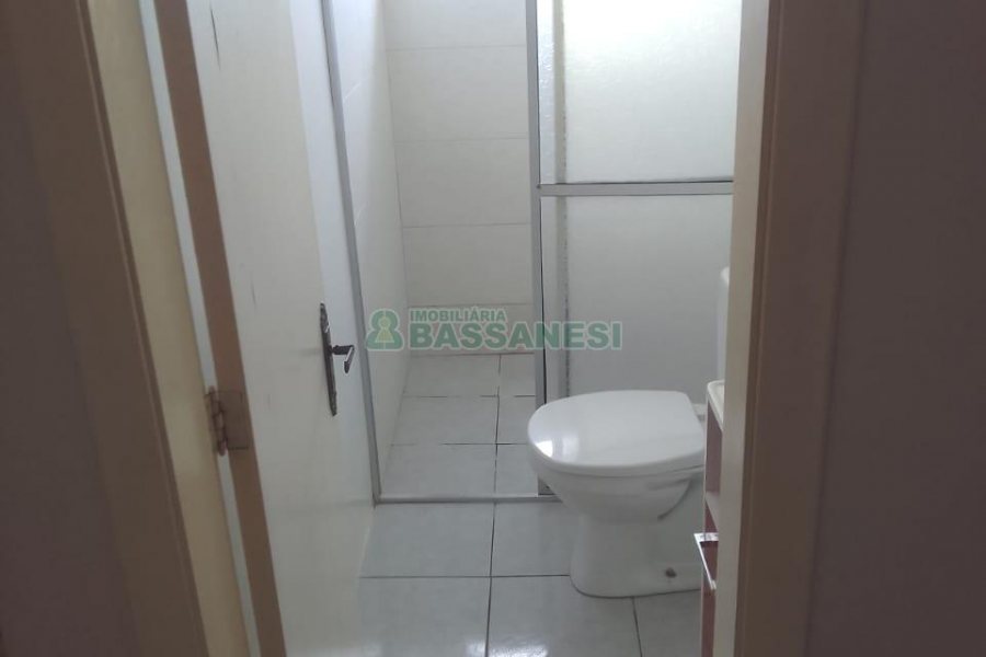 Sobrado com 234m², 3 dormitórios, 1 vaga, no bairro Colina Sorriso em Caxias do Sul para Comprar