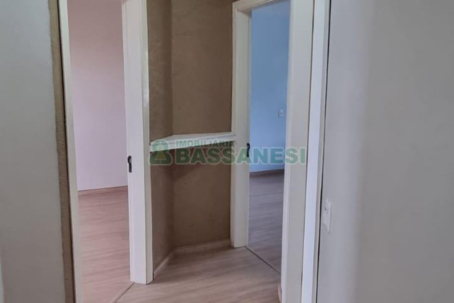 Sobrado com 234m², 3 dormitórios, 1 vaga, no bairro Colina Sorriso em Caxias do Sul para Comprar