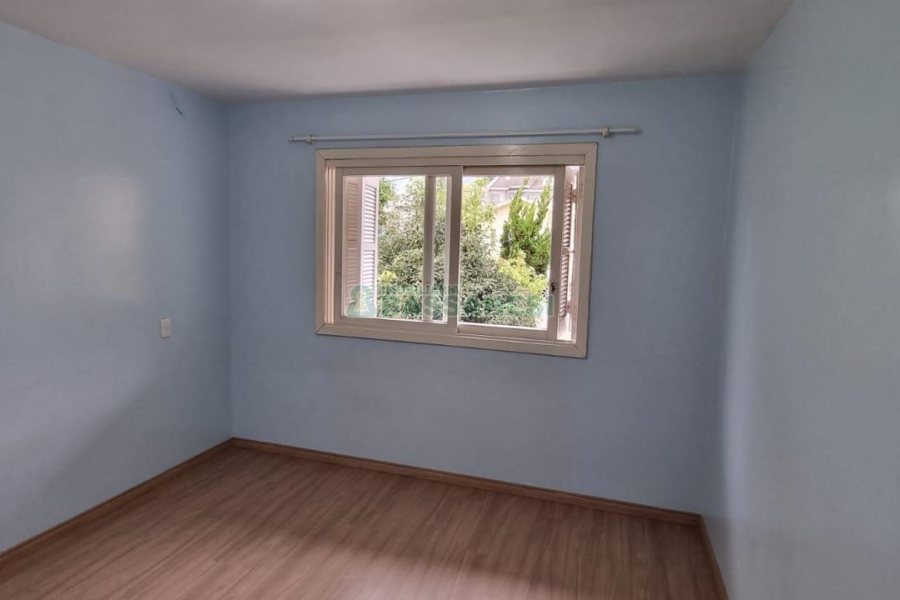 Sobrado com 234m², 3 dormitórios, 1 vaga, no bairro Colina Sorriso em Caxias do Sul para Comprar