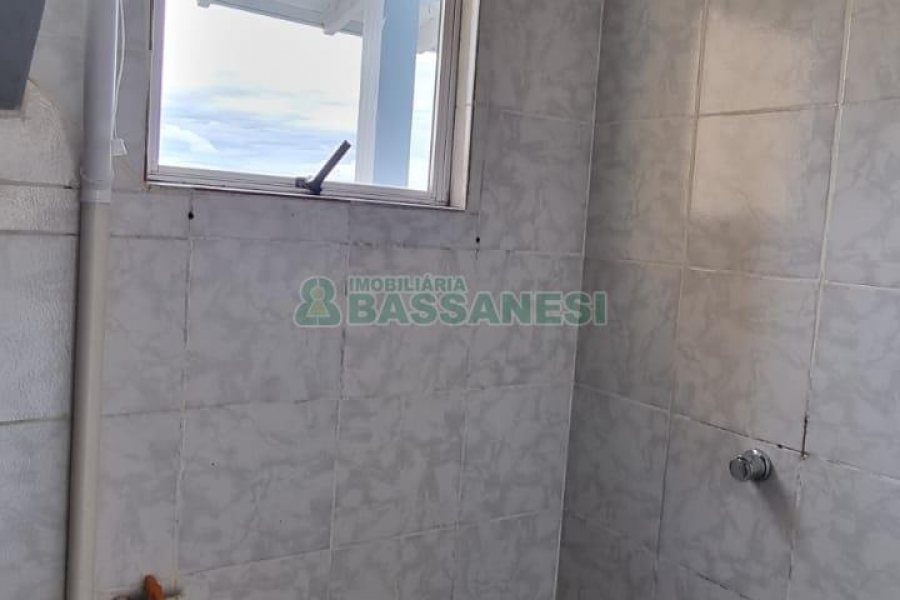 Sobrado com 234m², 3 dormitórios, 1 vaga, no bairro Colina Sorriso em Caxias do Sul para Comprar